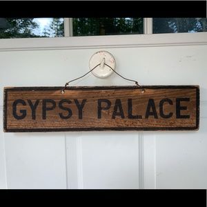 OG brandy melville “gypsy palace” sign!